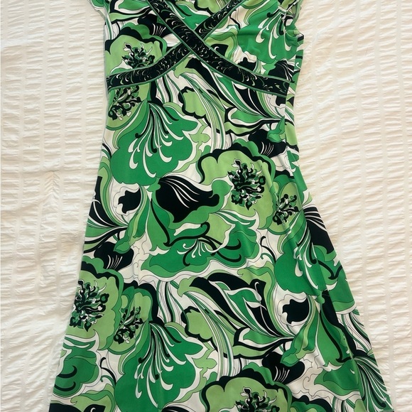 other Dresses & Skirts - Floral Green Dress